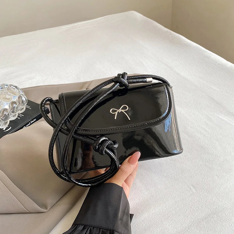 Charming Bow Purse