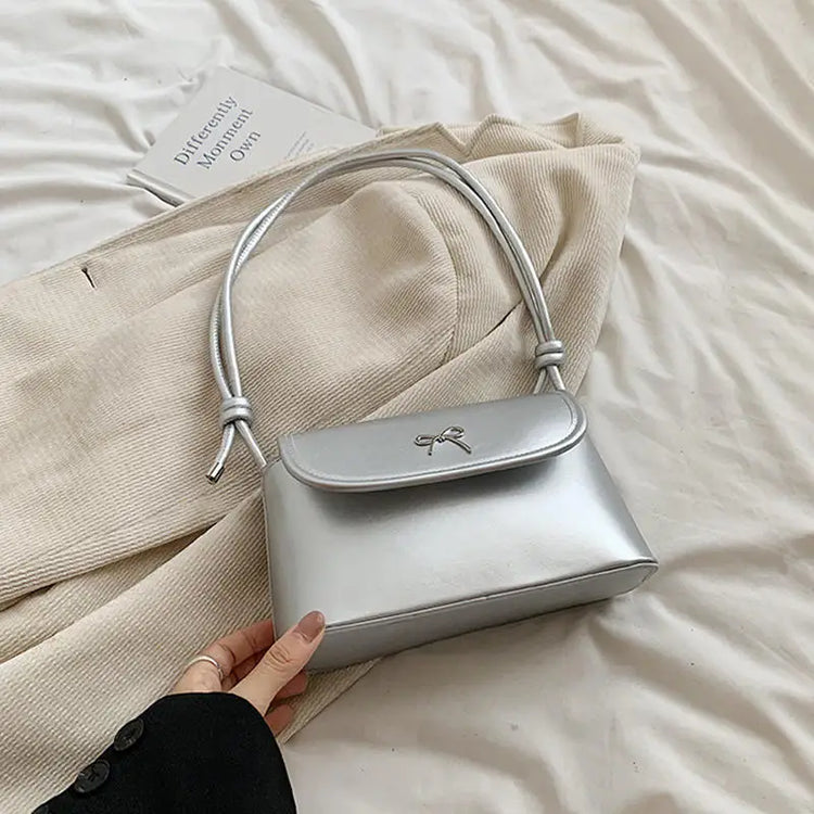 Charming Bow Purse