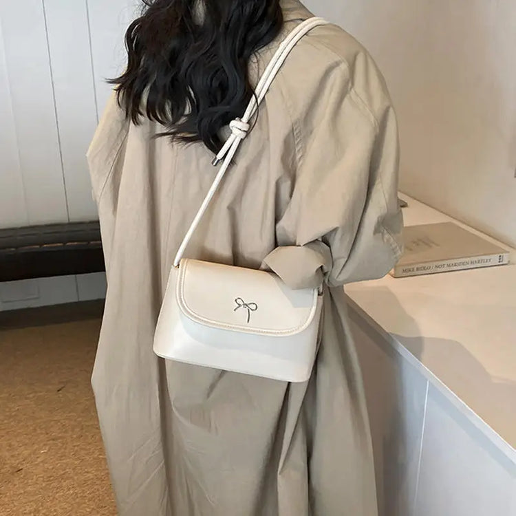 Charming Bow Purse
