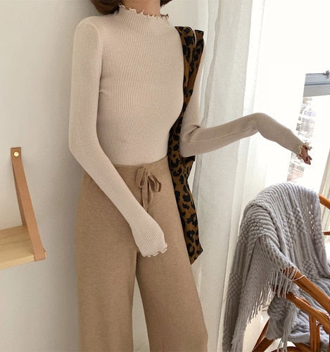 Ribbed Lettuce-Edge Mock Neck Top