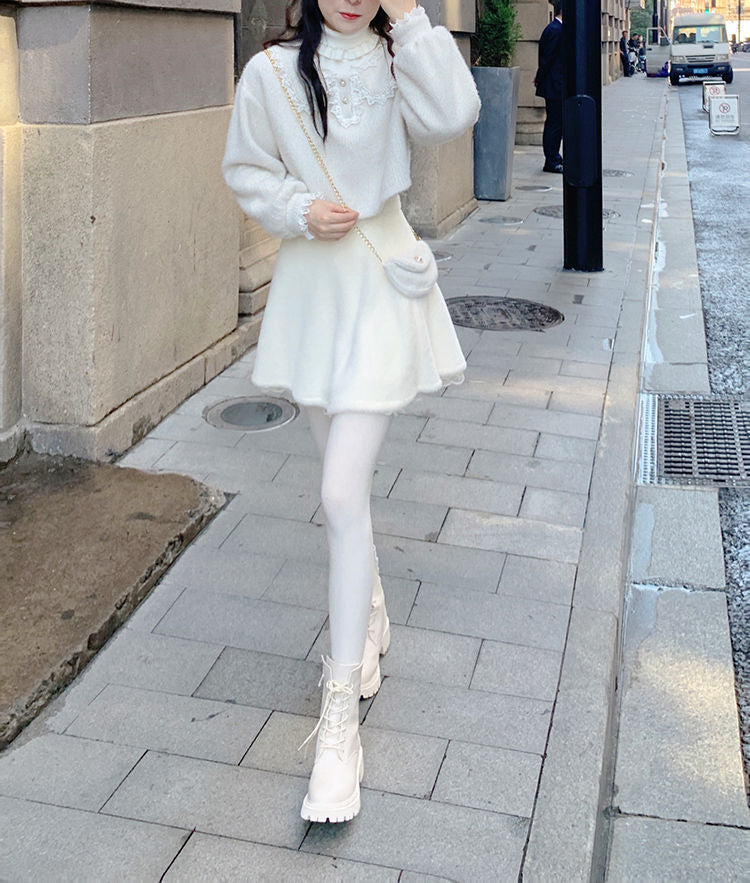 Kawaii Lace-Trim Winter Mini Skirt