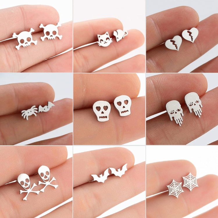 Dark Cutie Stud Earrings