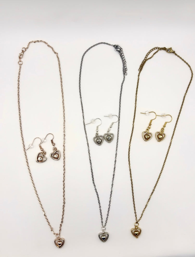 Two Moody Originals: Linked Hearts Jewelry Set – Local Stock