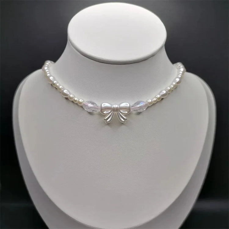 Charming Pearl Bow Choker