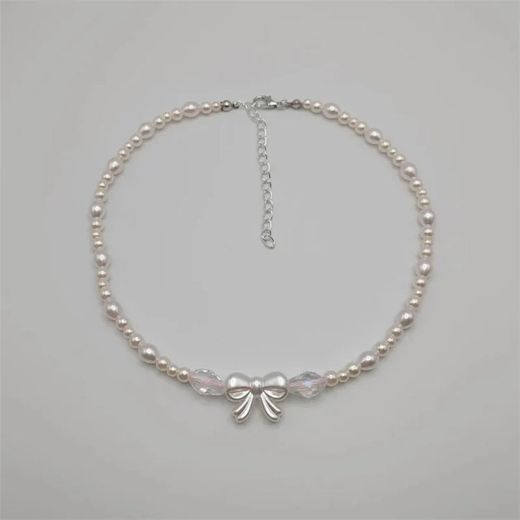 Charming Pearl Bow Choker