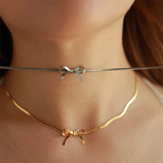 Bow‑tiful Moment Choker