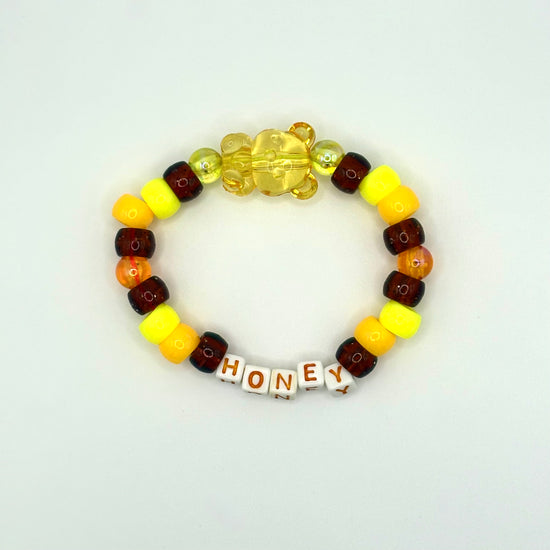 Two Moody Originals: Kandi Bracelet in Honey Bear – Charm Kandi